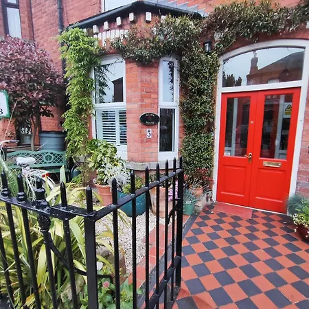 Acara House B&B 3*