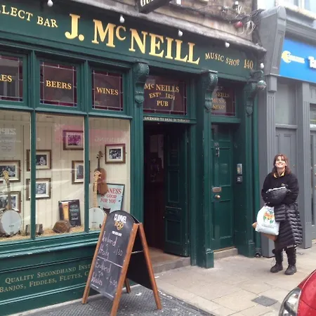 Acara House Bed and Breakfast 3*