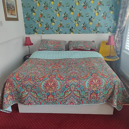Bed & Breakfast Acara House 3*